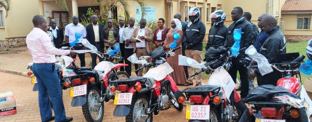 Handover of 5 motorcycles
